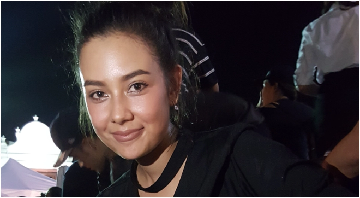 ‘แซมมี่’ เผย ‘พ่อ’ เป็นฝรั่งเสียใจไปกับคนไทย (ชมคลิป) ‘แซมมี่’ เผย ‘พ่อ’ เป็นฝรั่งเสียใจไปกับคนไทย (ชมคลิป)