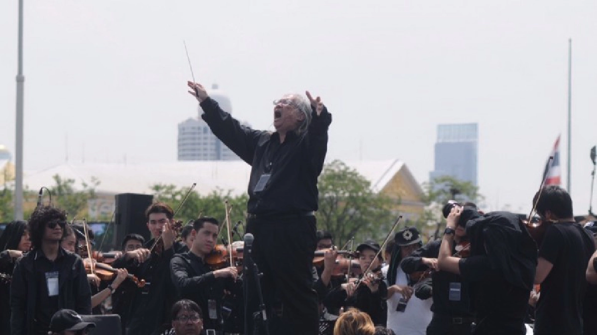 ปชช.แห่ร่วมร้องเพลง“สรรเสริญพระบารมี”ที่ลานย่าโมเย็นนี้ ปชช.แห่ร่วมร้องเพลง“สรรเสริญพระบารมี”ที่ลานย่าโมเย็นนี้