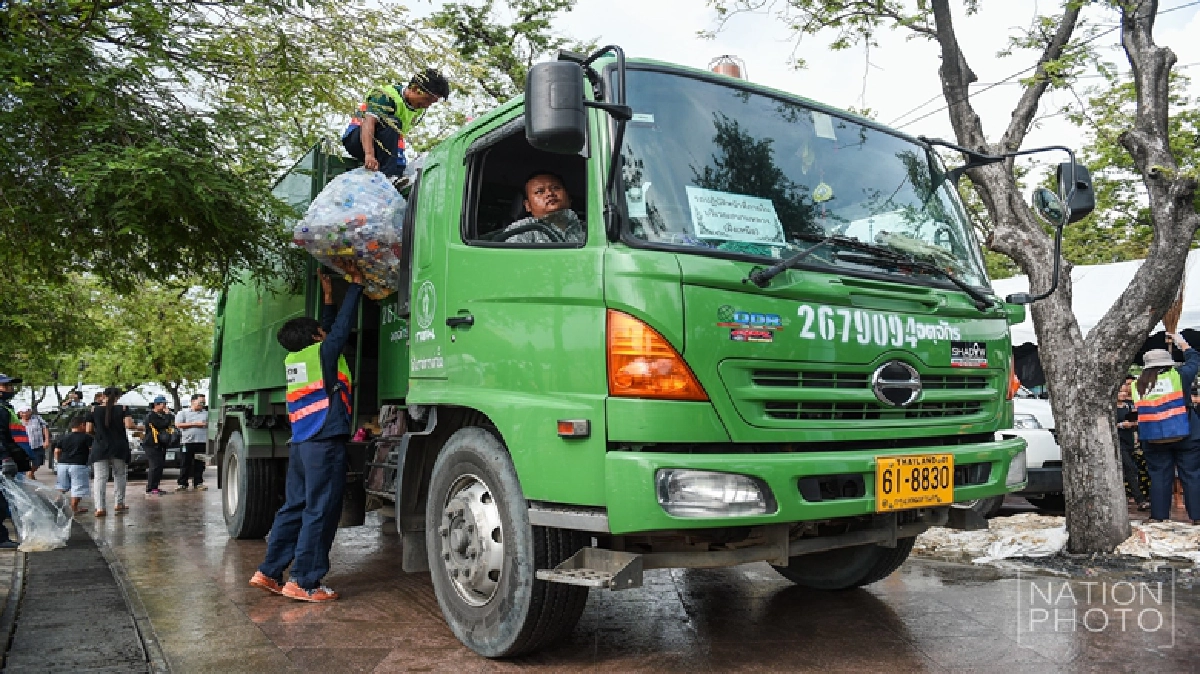 “กทม.”ปรับแผนเก็บขยะรอบ“สนามหลวง”