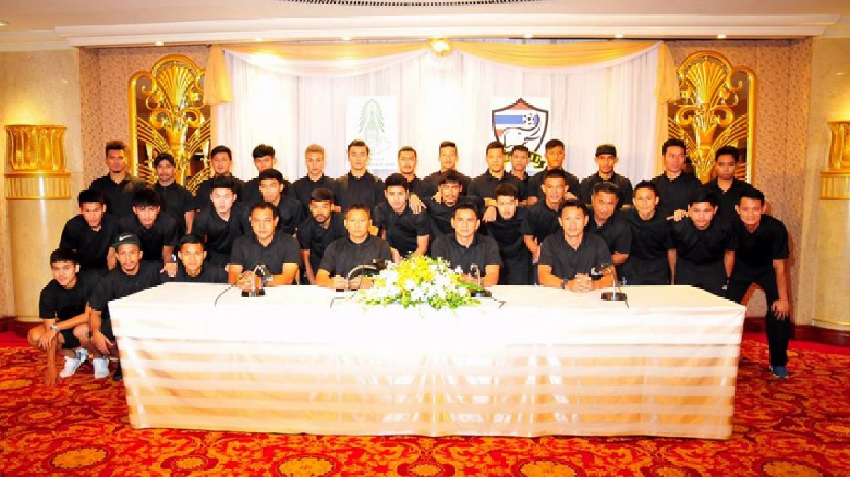 “ช้างศึก” เข้าแคมป์ - ช่วงบ่ายไปสนามหลวง “ช้างศึก” เข้าแคมป์ - ช่วงบ่ายไปสนามหลวง