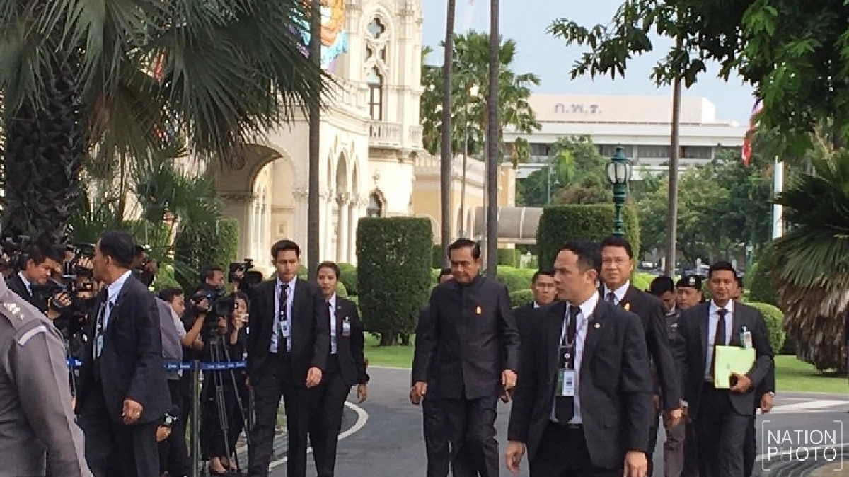 “นายกฯ” ถก “รมว.-ปลัดพาณิชย์” หามาตรการช่วยชาวนา “นายกฯ” ถก “รมว.-ปลัดพาณิชย์” หามาตรการช่วยชาวนา
