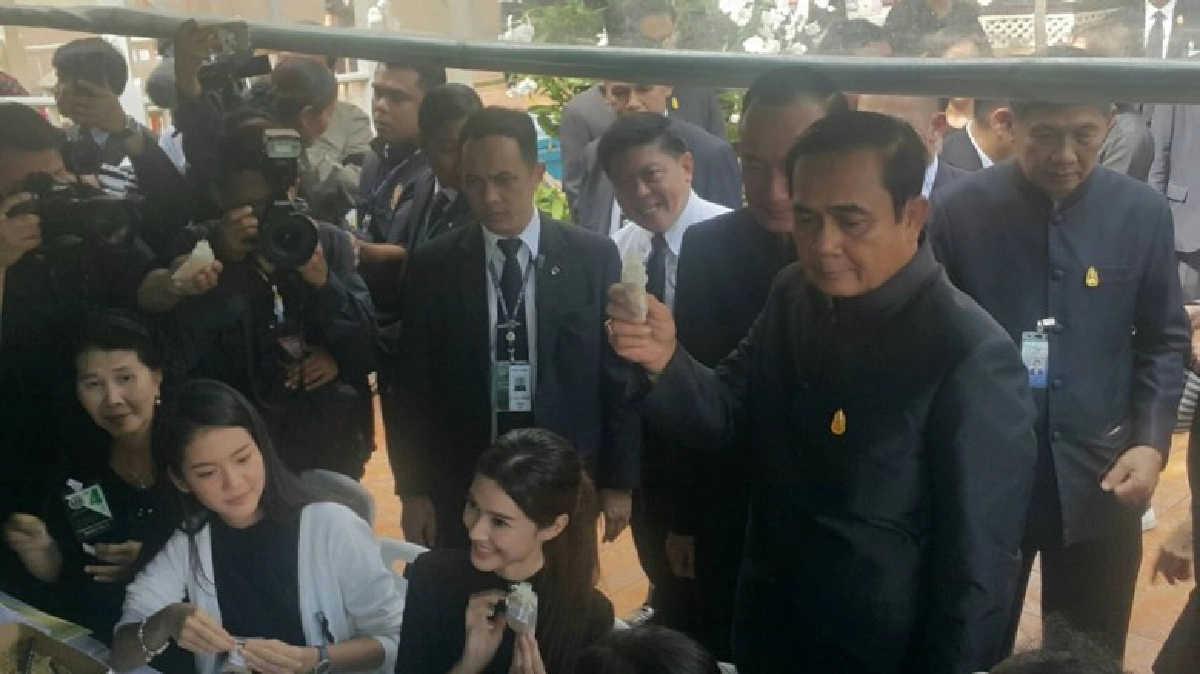 นายกฯลั่น ! จำนำข้าวผิดกฏหมาย