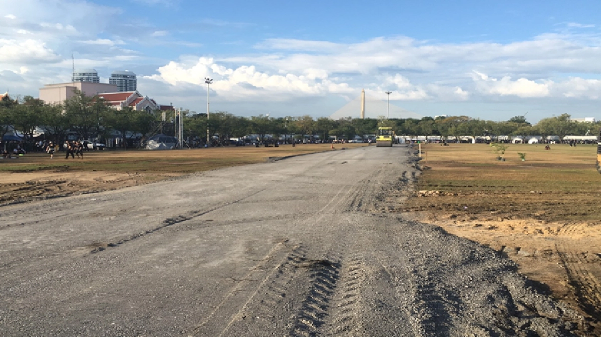 "โยธาฯกทม."เดินหน้าปรับพื้นที่สนามหลวง "โยธาฯกทม."เดินหน้าปรับพื้นที่สนามหลวง