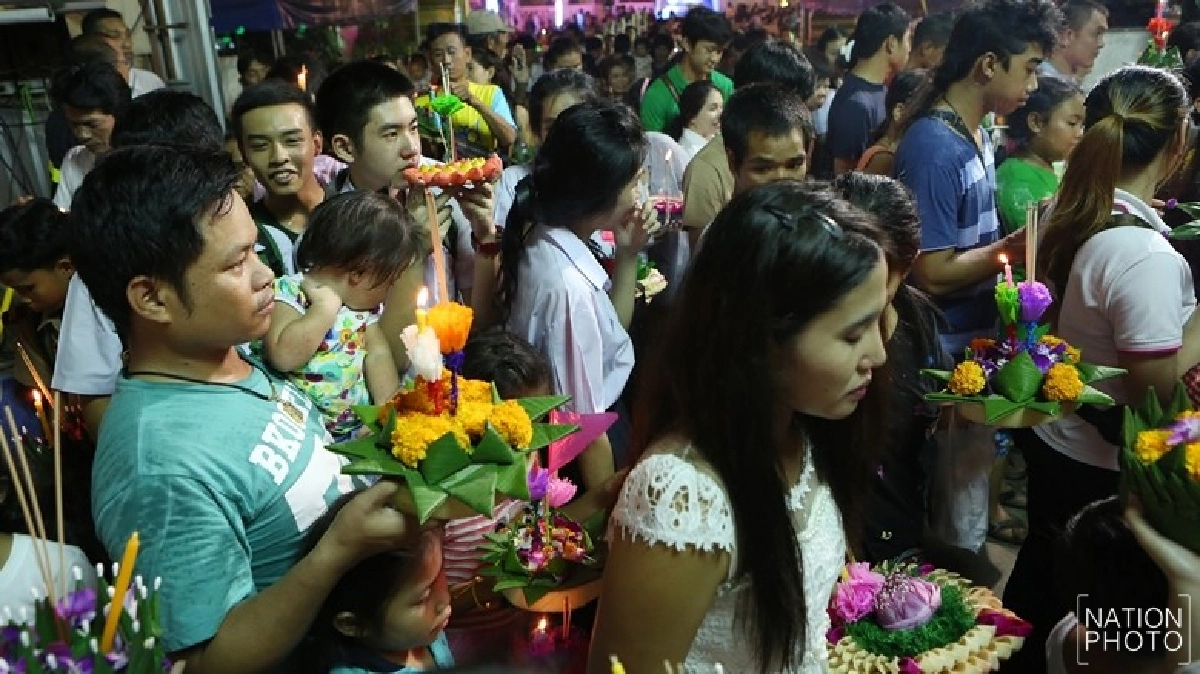 กทม.สั่งห้ามเล่นพลุ-โคมลอย วันลอยกระทง 14 พ.ย. กทม.สั่งห้ามเล่นพลุ-โคมลอย วันลอยกระทง 14 พ.ย.