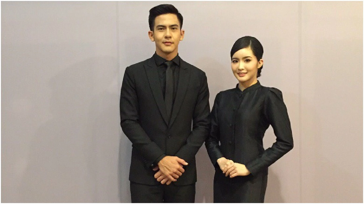 คลิป‘เต้ย-มายด์’สาธิตวิธีแสดงความเคารพพระบรมศพที่ถูกต้อง คลิป‘เต้ย-มายด์’สาธิตวิธีแสดงความเคารพพระบรมศพที่ถูกต้อง
