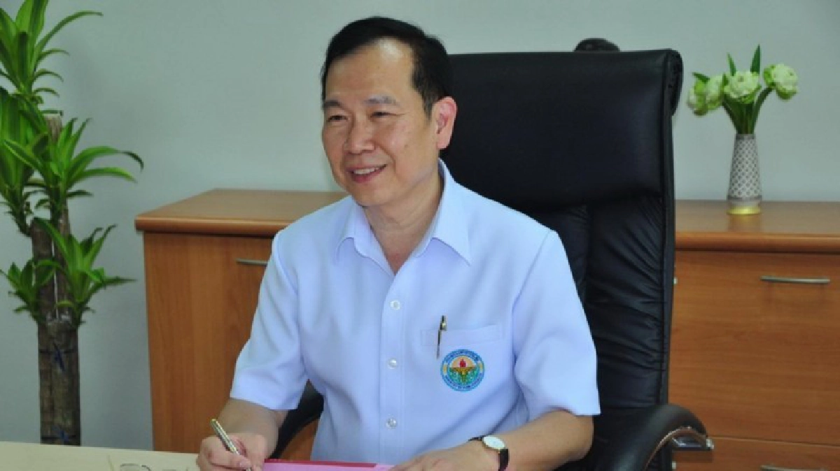 สบส.ส่งทีมวิศวกรตรวจหน่วยสาธารณสุขในเพชรบุรีที่นำ้ท่วม สบส.ส่งทีมวิศวกรตรวจหน่วยสาธารณสุขในเพชรบุรีที่นำ้ท่วม