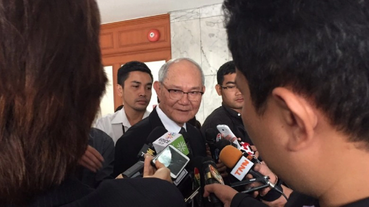 “มีชัย”เผย กม.พรรคการเมืองเสร็จแล้ว เตรียมร่าง กม.กกต. ต่อ