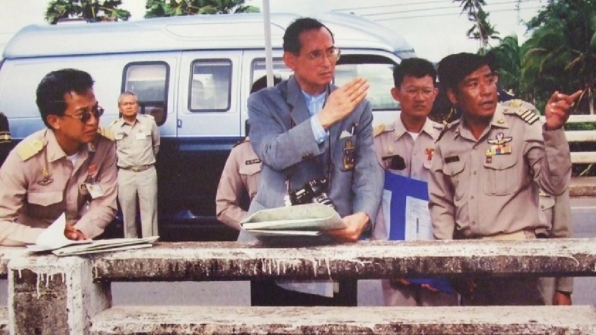 ด้วยพระปรีชา พัฒนาหนองใหญ่ ระบายทุกข์คนชุมพร ด้วยพระปรีชา พัฒนาหนองใหญ่ ระบายทุกข์คนชุมพร