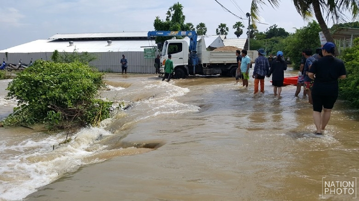 "บิ๊กตู่" ห่วงน้ำท่วม "เมืองเพชร"