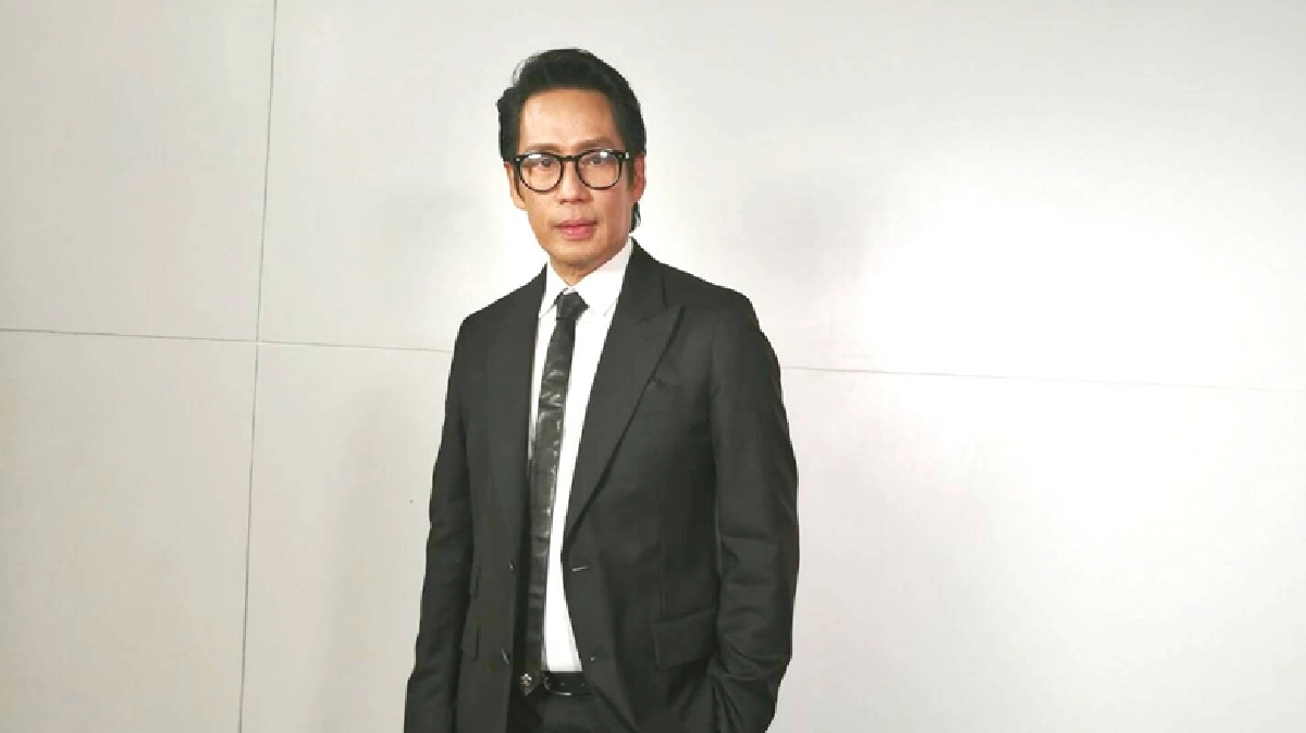 ร้อยถ้อยคำจาก‘เบิร์ด ธงไชย’ด้วยใจภักดิ์รัก‘ในหลวงรัชกาลที่9' ร้อยถ้อยคำจาก‘เบิร์ด ธงไชย’ด้วยใจภักดิ์รัก‘ในหลวงรัชกาลที่9'