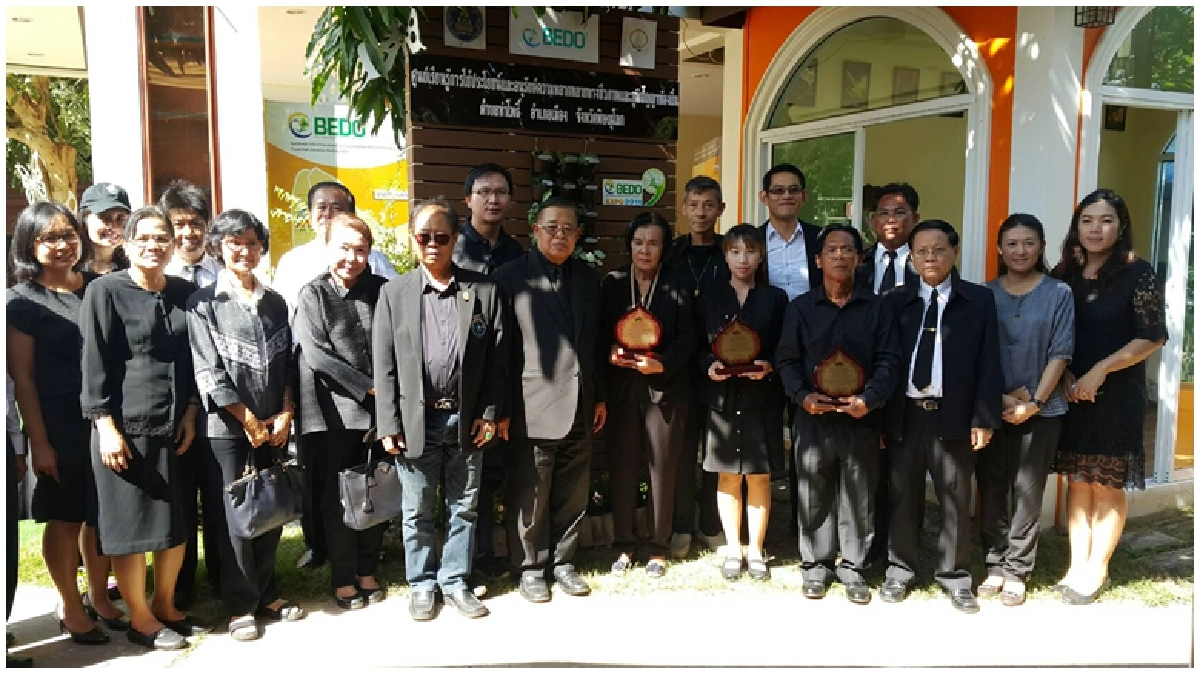 วิสาหกิจชุมชนฯ บ้านวังส้มซ่า...ตามรอยพระราชดำริเศรษฐกิจพอเพี วิสาหกิจชุมชนฯ บ้านวังส้มซ่า...ตามรอยพระราชดำริเศรษฐกิจพอเพี