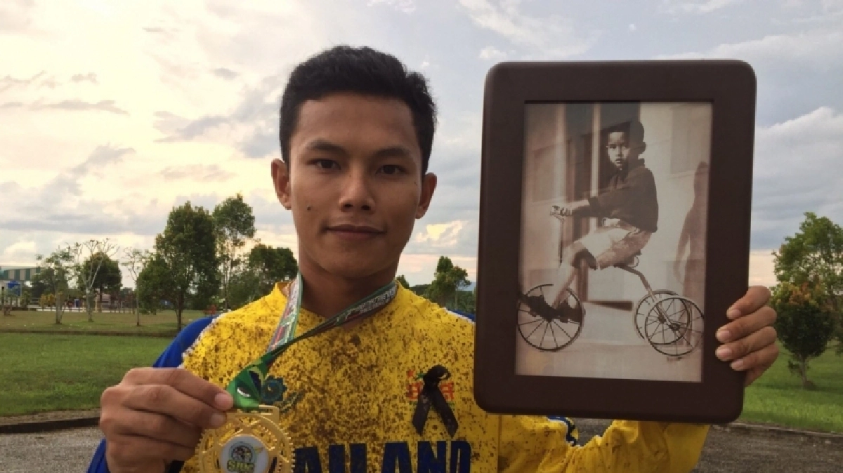 “สืบสกุล” ซิวแชมป์ปั่นดาวน์ฮิลที่มาเลย์ “สืบสกุล” ซิวแชมป์ปั่นดาวน์ฮิลที่มาเลย์