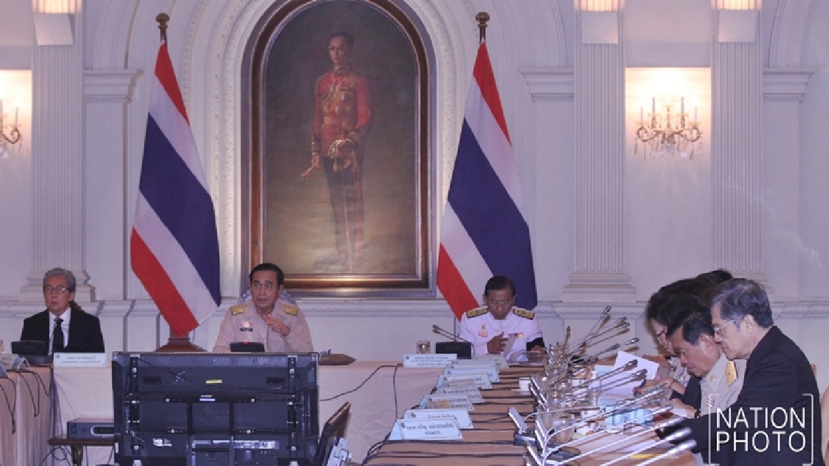 นายกฯ ประชุม นบข.ด่วน แก้ปัญหาให้ชาวนา