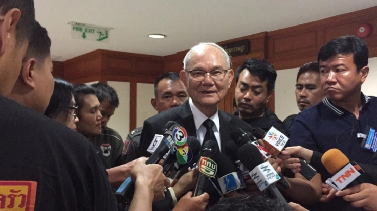 “กรธ.” เบรคเขียนบทเฉพาะกาลกม.พรรคการเมือง