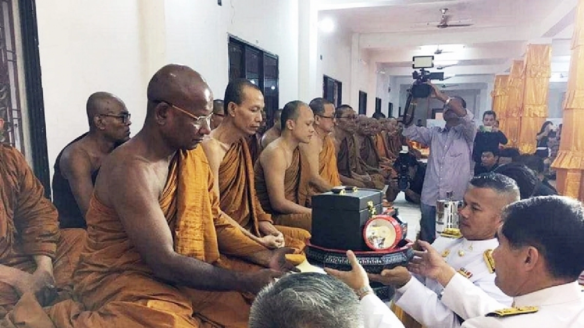 “นรชิต” เชิญ กฐินพระราชทานในหลวง ร.9 ทอดถวายยังอินเดีย “นรชิต” เชิญ กฐินพระราชทานในหลวง ร.9 ทอดถวายยังอินเดีย