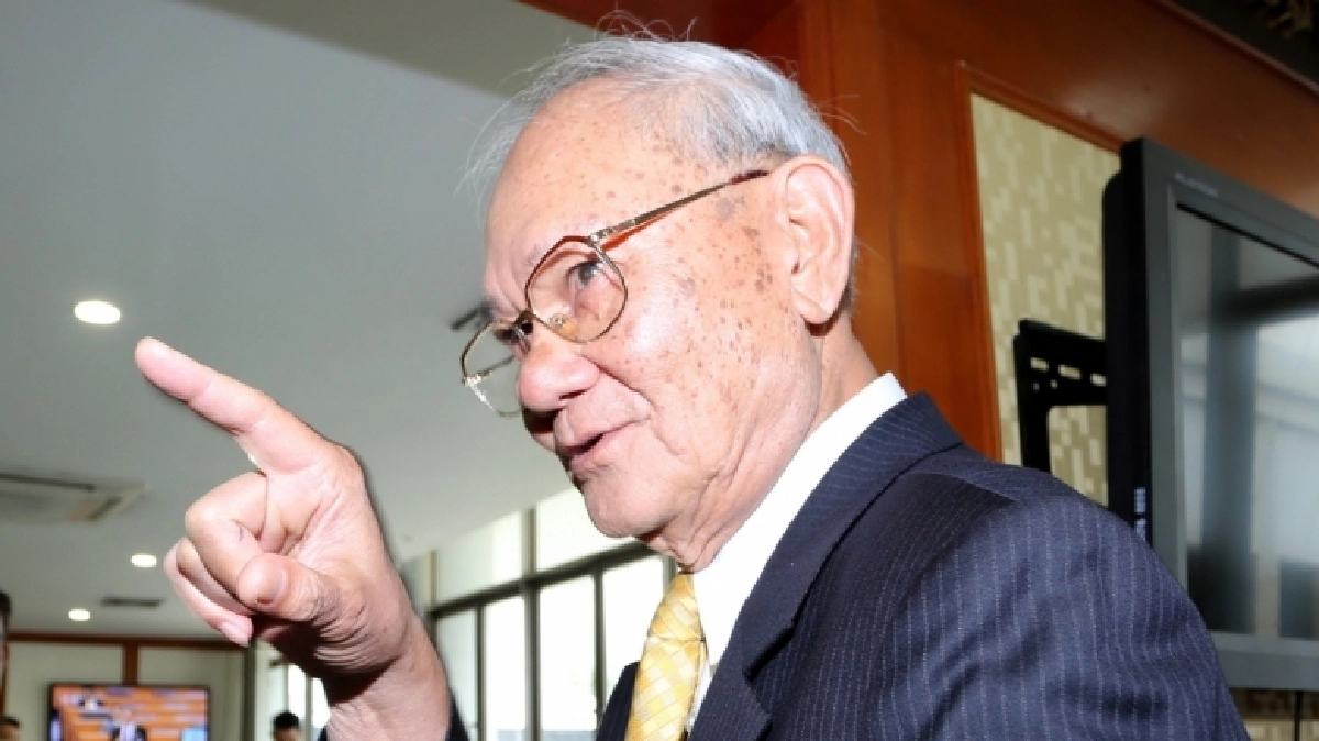 "มีชัย" หนุนขึ้นเงินเดือน  รมต. - ส.ส. - ส.ว.