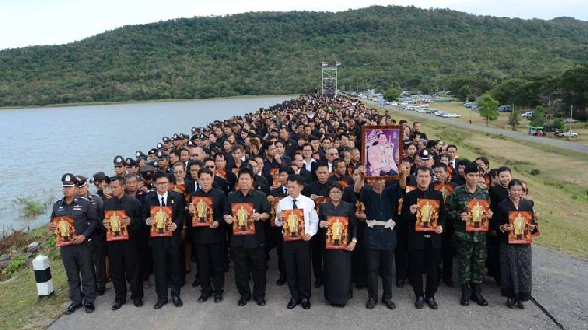 “ชาวน้ำดำ”สร้างประวัติศาสตร์ร้องเพลงถวายความอาลัย