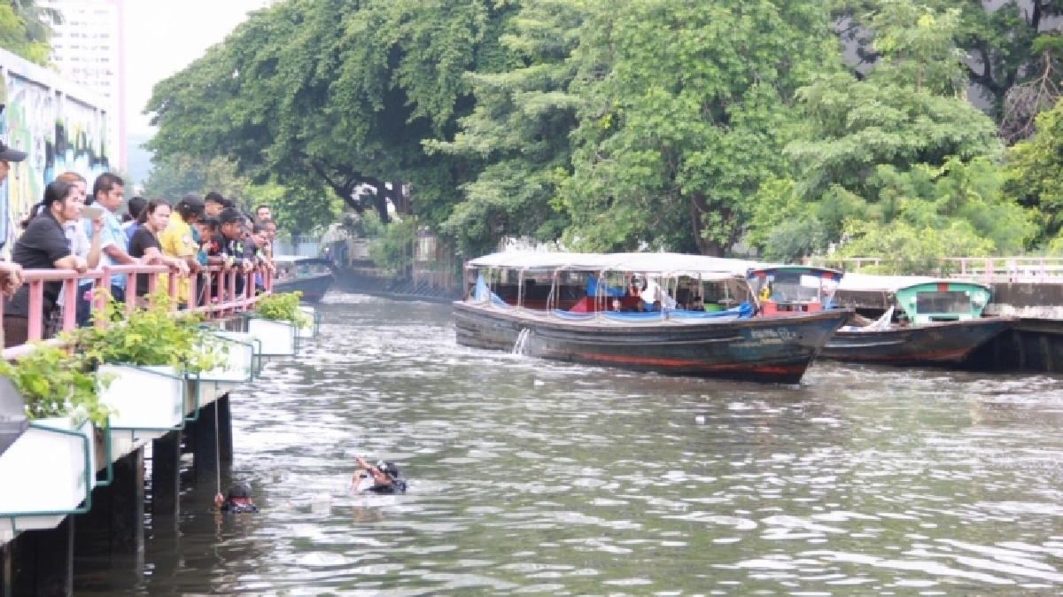 พบแล้ว ศพชายตกเรือด่วนคลองแสนแสบ (ชมคลิป)