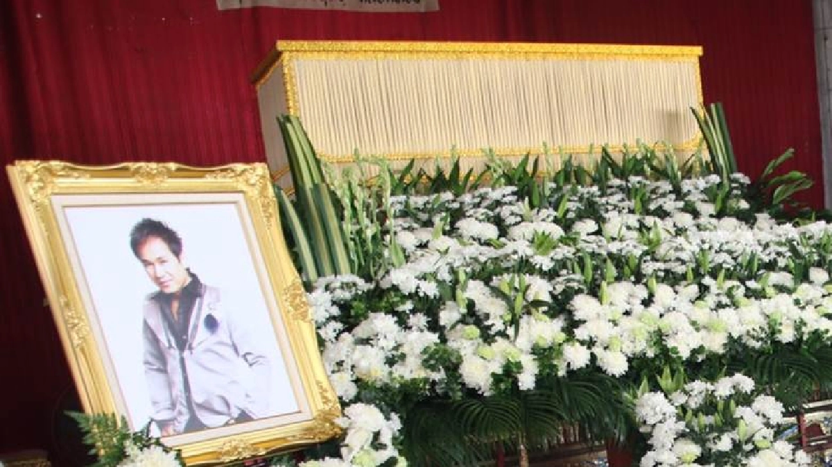 บรรจุศพ“สันติ ดวงสว่าง”ไว้100วัน บรรจุศพ“สันติ ดวงสว่าง”ไว้100วัน