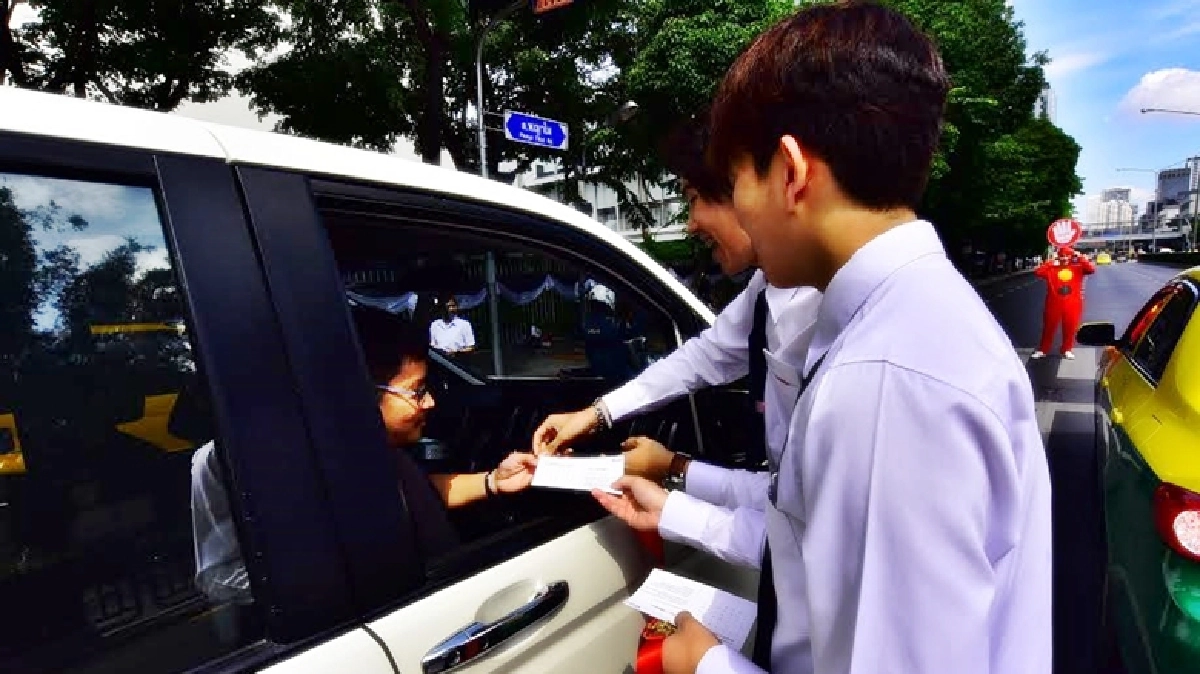 จุฬาฯรณรงค์จราจร "หยุดเพื่อเปลี่ยนภายใน 21 วัน"