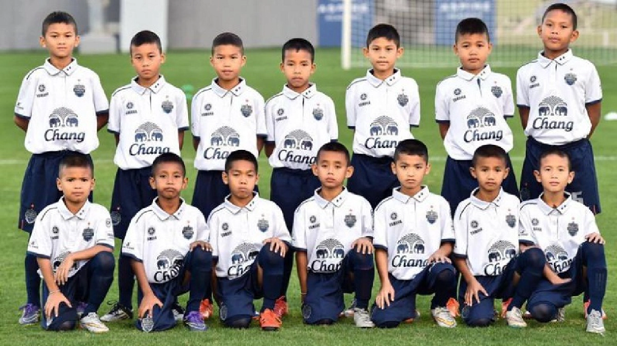 “ปราสาทสายฟ้า”คัดเด็กเข้าอคาเดมี “ปราสาทสายฟ้า”คัดเด็กเข้าอคาเดมี