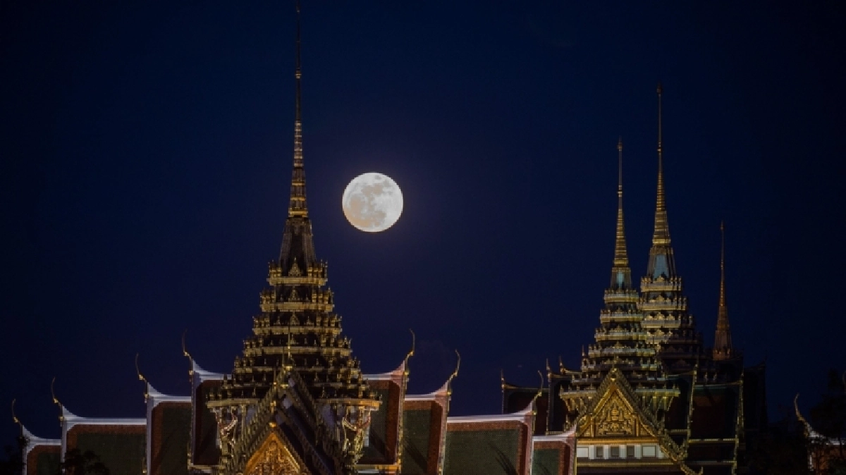 ทั่วไทยสุดประทับใจชม "ซูเปอร์มูน" คืนลอยกระทง