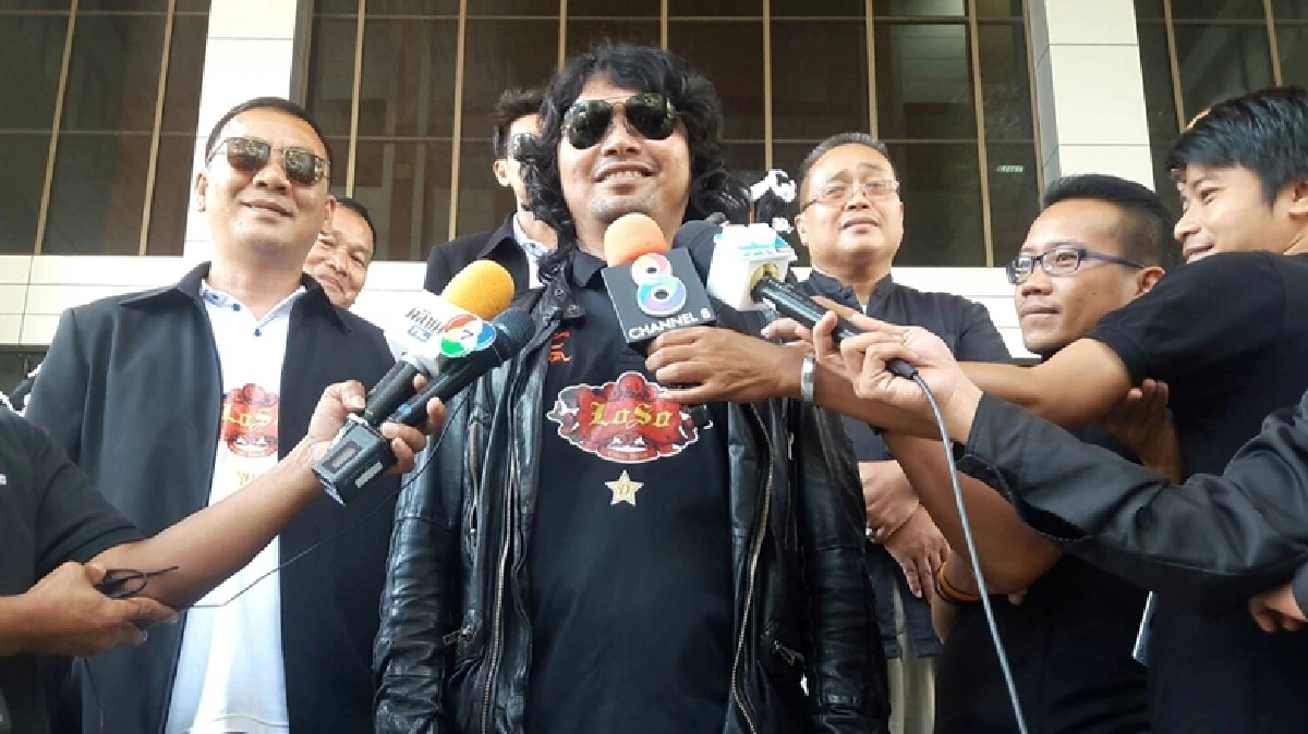 รอลงอาญา “เสก โลโซ” คดีทำร้ายร่างกาย “ทอมบี” รอลงอาญา “เสก โลโซ” คดีทำร้ายร่างกาย “ทอมบี”