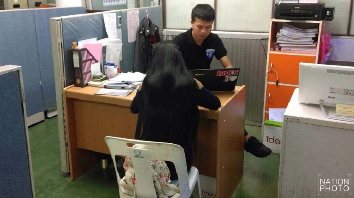 ปริศนาคลี่คลาย!?สาวนั่งท้ายรถพบตร. ปริศนาคลี่คลาย!?สาวนั่งท้ายรถพบตร.