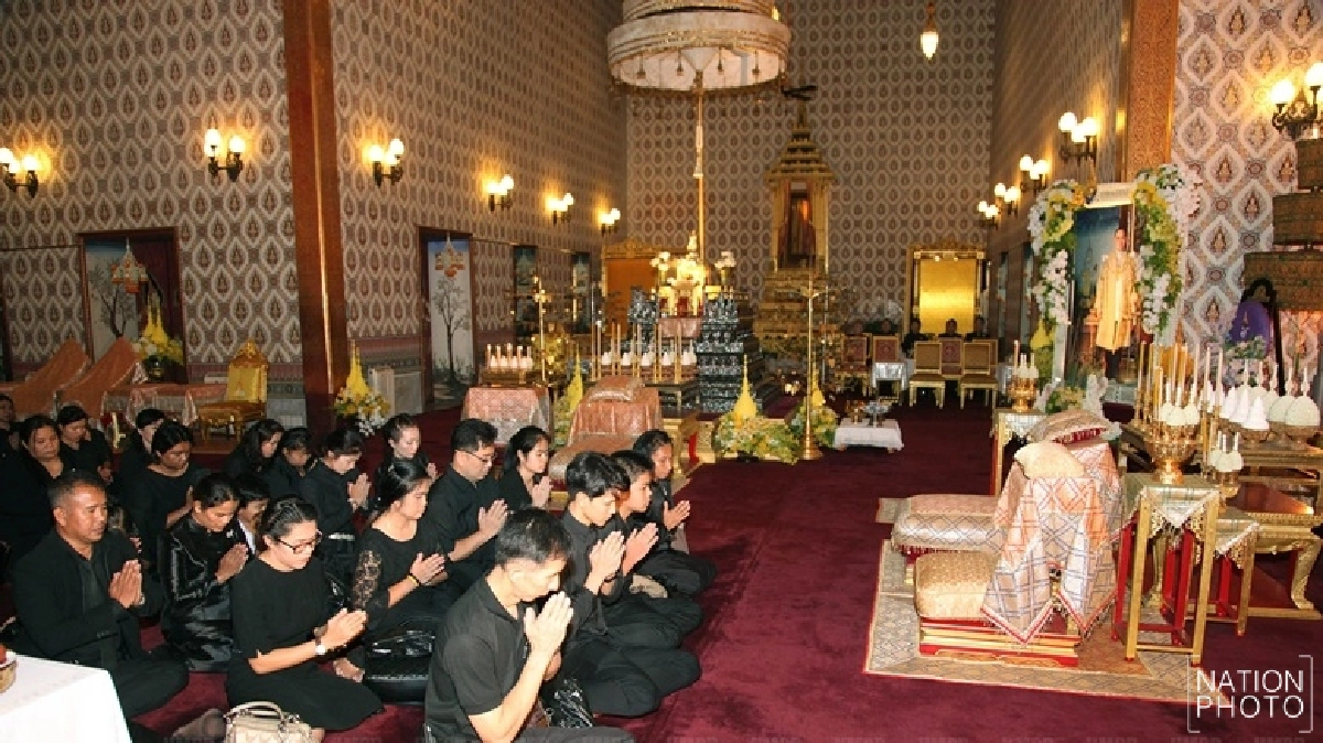 ส่งต่อความรัก "ในหลวง" สู่รุ่นลูกหลาน