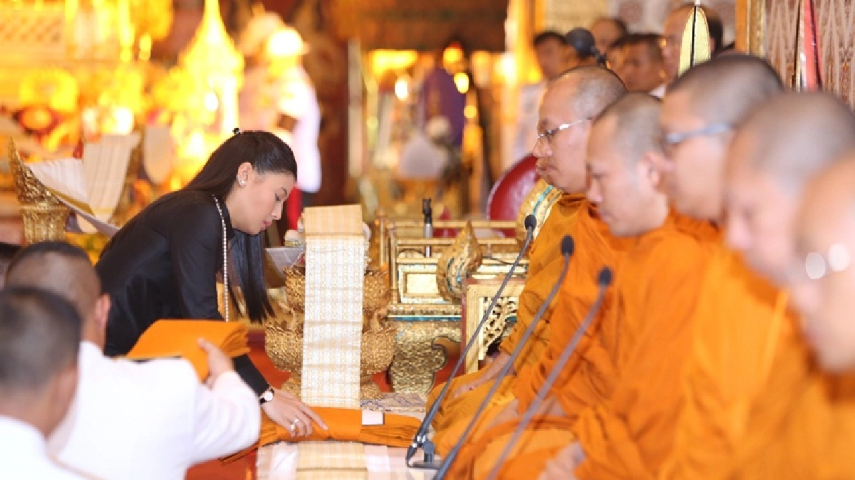 พระองค์หญิงสิริวัณณวรี เสด็จไปทรงบำเพ็ญพระกุศลพระบรมศพ พระองค์หญิงสิริวัณณวรี เสด็จไปทรงบำเพ็ญพระกุศลพระบรมศพ