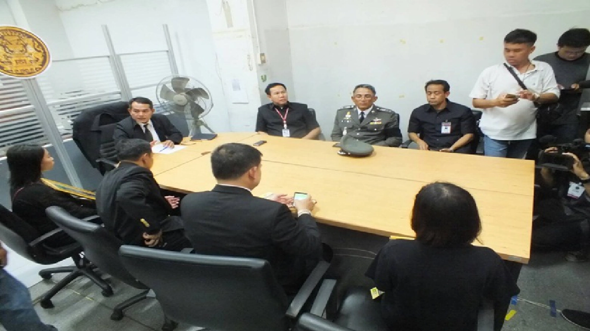 ญาติเหยื่อตร.สุทธิสารร้องขอความเป็นธรรม“ประยุทธ์” ญาติเหยื่อตร.สุทธิสารร้องขอความเป็นธรรม“ประยุทธ์”