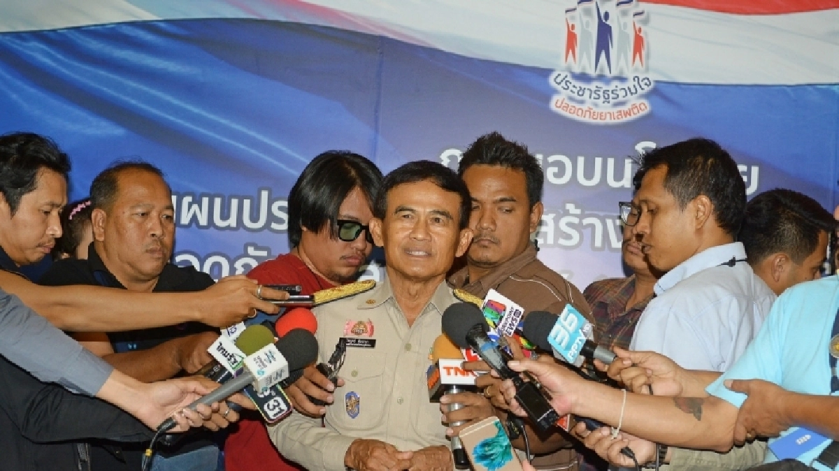  "บิ๊กต๊อก” ลั่น คดีจำนำข้าว ให้ไปสู้ตามกระบวนการยุติธรรม