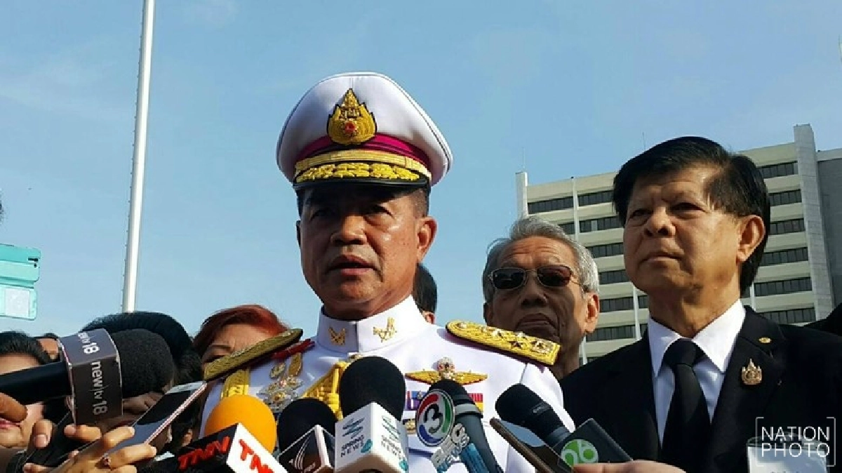 ผบ.ทบ.น้ำตาคลอ นำกำลังพลรวมพลังแห่งความภักดี