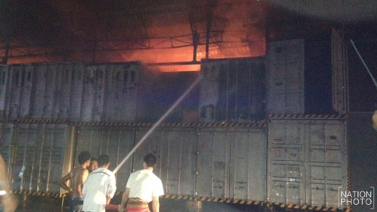 ไฟไหม้รง.ผ้าขนหนู วอด 10 ล้านบาท ไฟไหม้รง.ผ้าขนหนู วอด 10 ล้านบาท