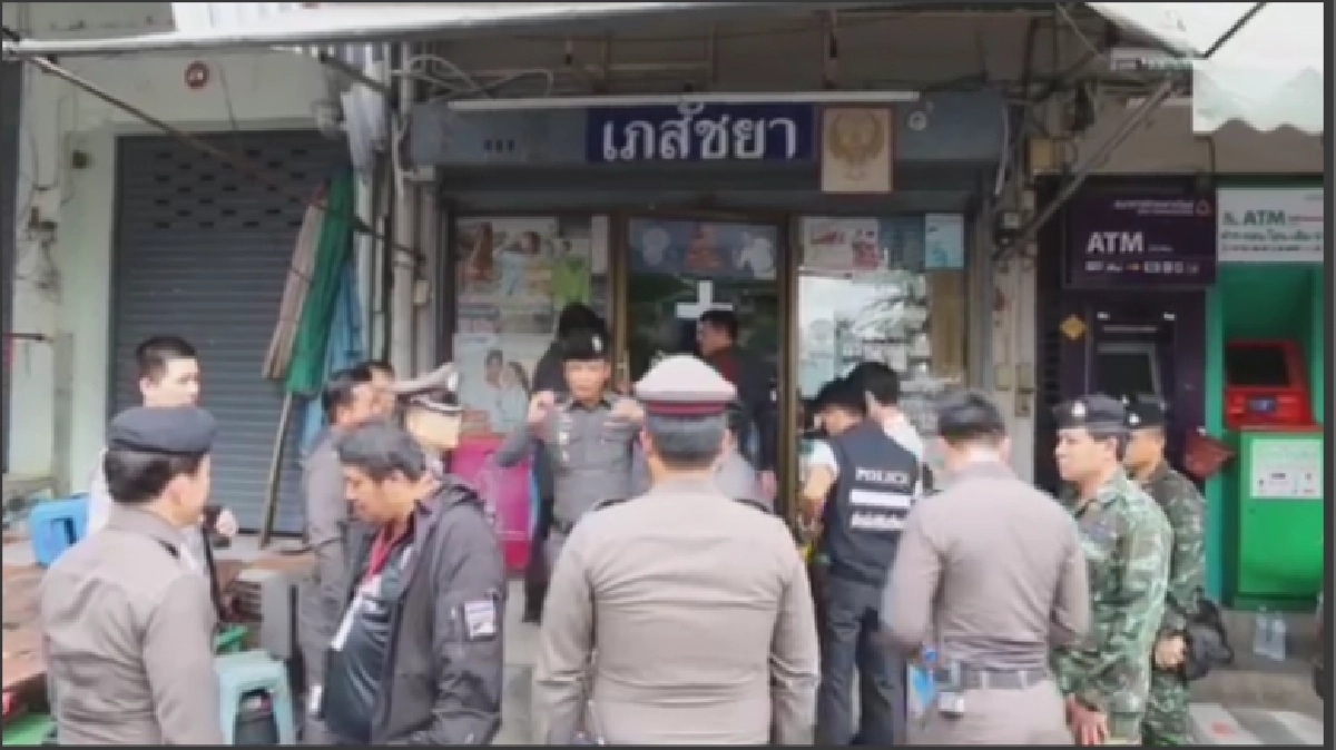 เจ้าของร้านยายิงลูกน้องดับ2 ก่อนจ่อขมับตายตาม (ชมคลิป) เจ้าของร้านยายิงลูกน้องดับ2 ก่อนจ่อขมับตายตาม (ชมคลิป)