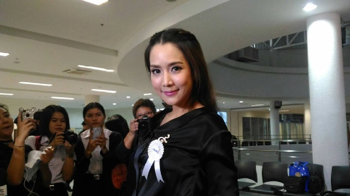 โล่งอกจับคนร้ายได้แล้ว 'จั๊กจั่น' ปลื้มพรีเซ็นเตอร์ 'ข้าว' โล่งอกจับคนร้ายได้แล้ว 'จั๊กจั่น' ปลื้มพรีเซ็นเตอร์ 'ข้าว'