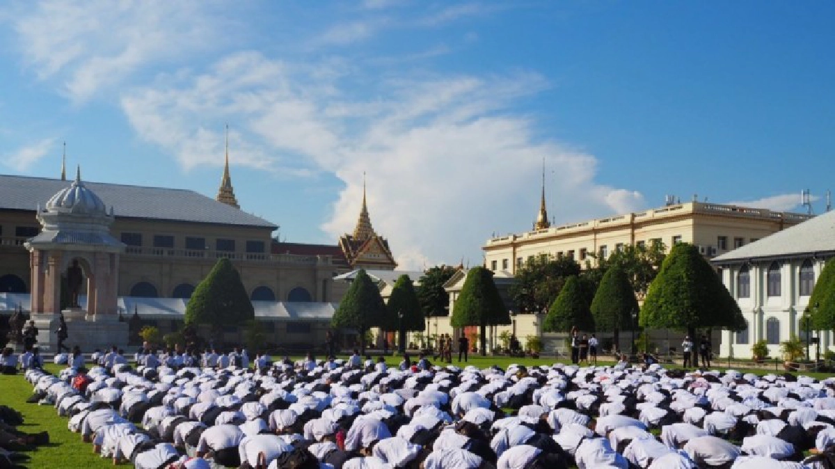 ผูกข้อมือแทนสัญลักษณ์ "ความรักของพ่อ"