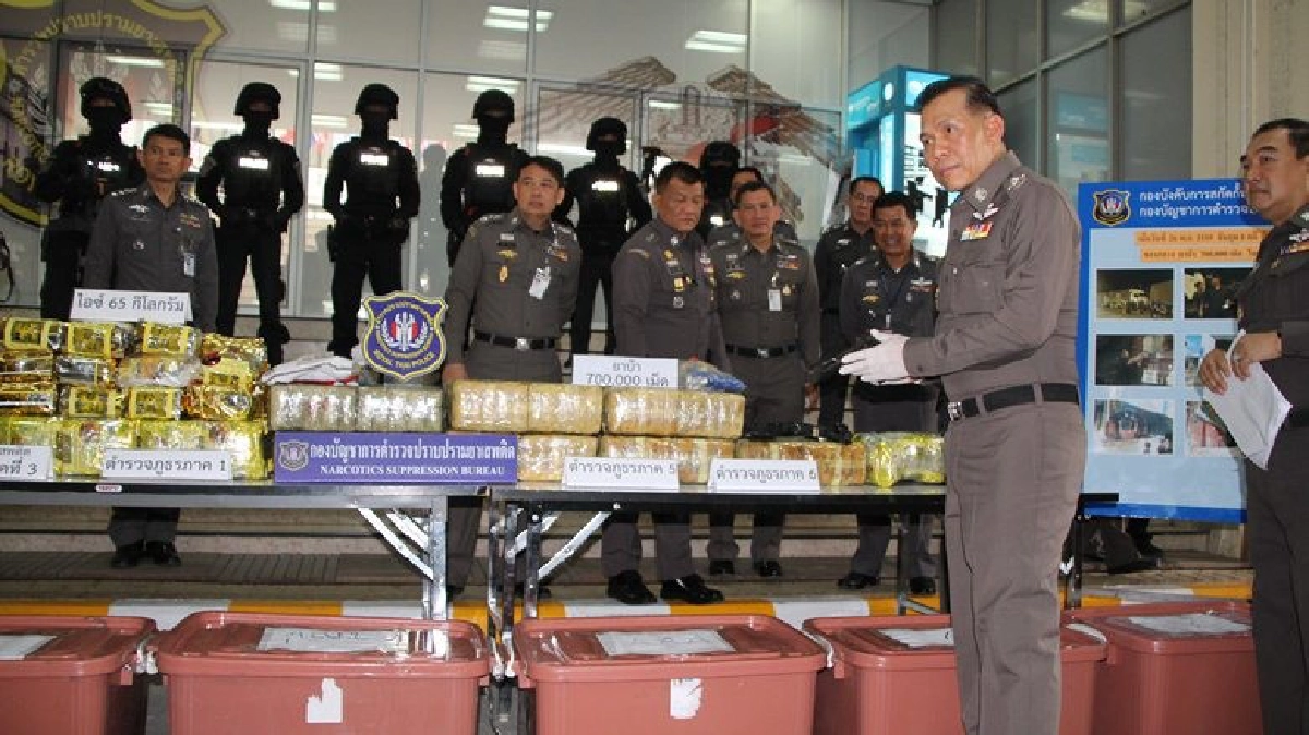 จับ4ผู้ต้องหาแก๊งค้ายาเสพติดยึดยาบ้า-ไอซ์มูลค่ากว่า337ล้าน จับ4ผู้ต้องหาแก๊งค้ายาเสพติดยึดยาบ้า-ไอซ์มูลค่ากว่า337ล้าน