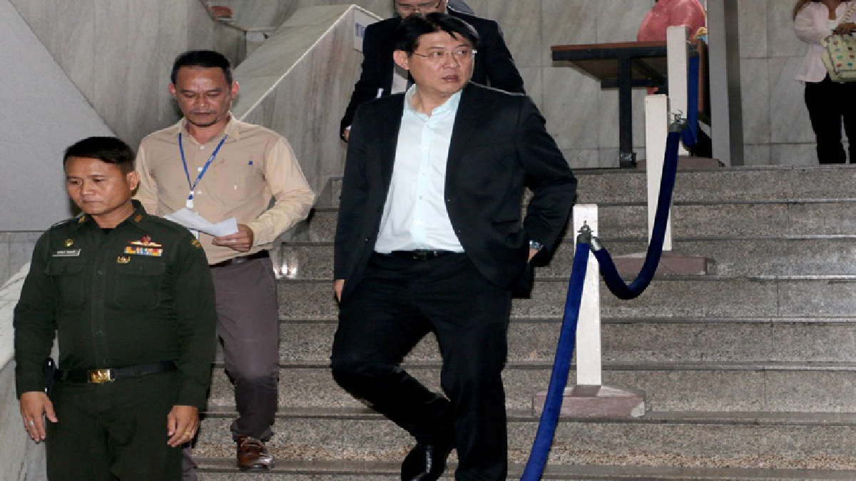 จำหน่ายคดีฟ้อง“สรยุทธ-ไร่ส้ม–อดีตจนท.ทำคิวโฆษณา อสมท.”