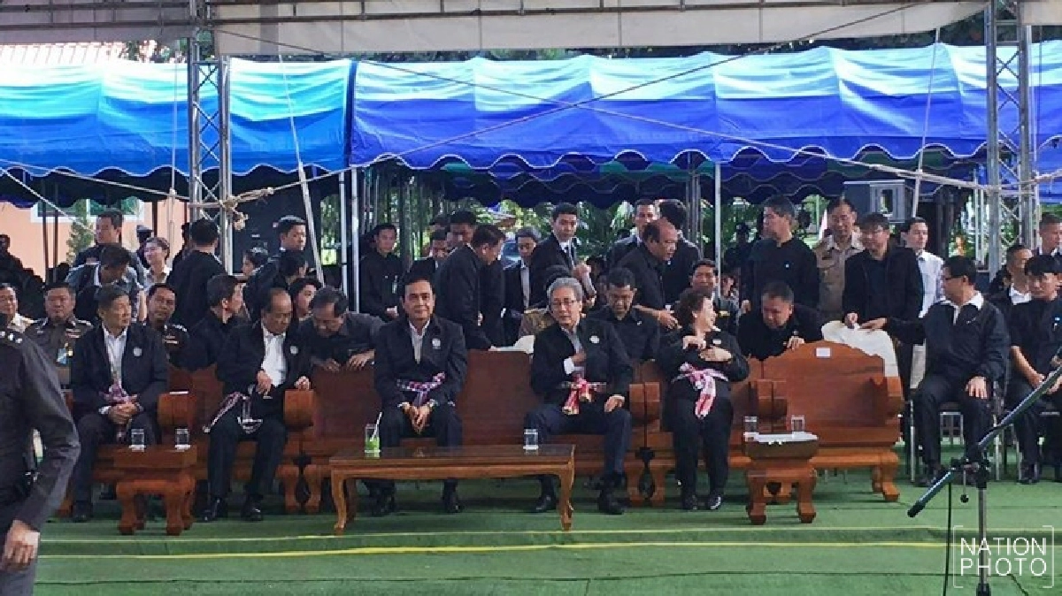 “นายกฯ” พร้อมคณะ บินลงพื้นที่ จ.เชียงราย