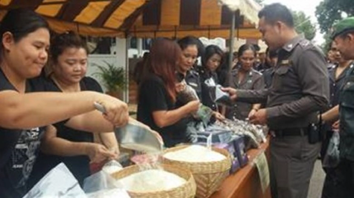 ผุดตลาดข้าวสารฯใน88โรงพักทั่ว กทม. 