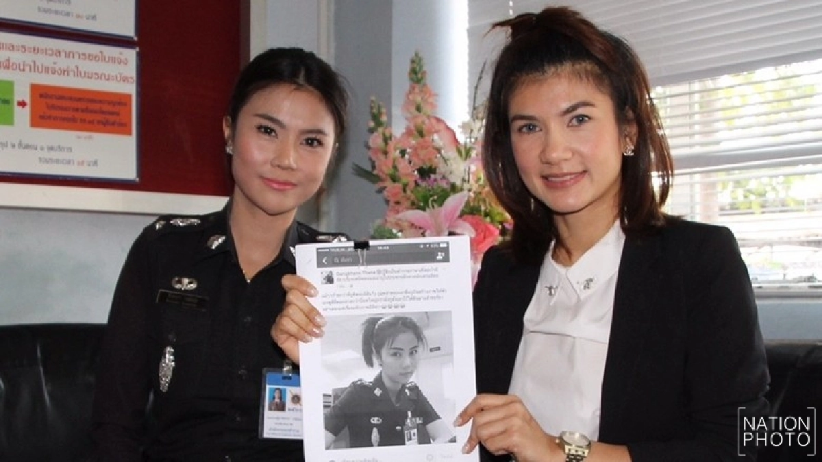 'สารวัตรนุ้ย'พบตร.ชี้ตัวหมิ่นผ่านเฟซบุ๊ก 'สารวัตรนุ้ย'พบตร.ชี้ตัวหมิ่นผ่านเฟซบุ๊ก