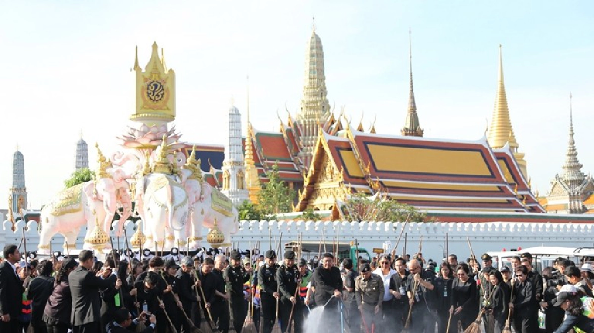 บิ๊กคลีนนิ่ง สนามหลวง 