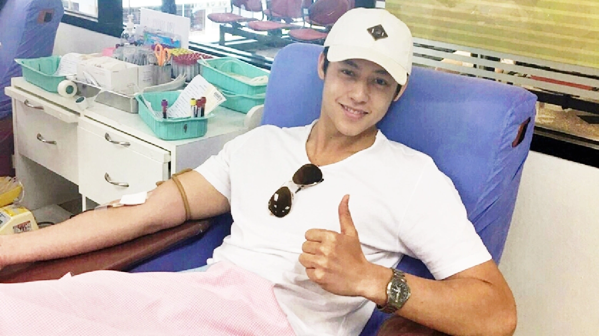 ‘หมาก’ ทำบุญบริจาคเลือด หลังถูกเอี่ยวคดีกระทืบลูกนายพล ‘หมาก’ ทำบุญบริจาคเลือด หลังถูกเอี่ยวคดีกระทืบลูกนายพล