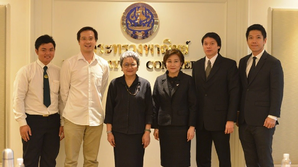 พาณิชย์เดินเครื่องปั้นเกษตรกร4.0 พาณิชย์เดินเครื่องปั้นเกษตรกร4.0