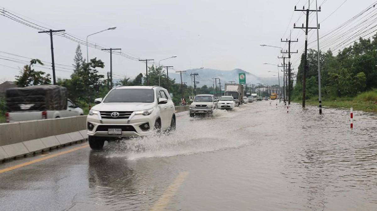 ฝนตกหนัก2วันน้ำท่วมขังถนนหาดใหญ่-สงขลา ฝนตกหนัก2วันน้ำท่วมขังถนนหาดใหญ่-สงขลา