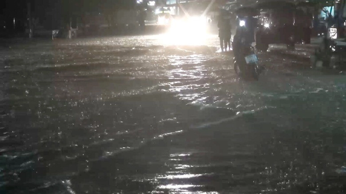 อุตุเตือนใต้ฝนตกหนักน้ำท่วมฉับพลันน้ำป่าหลาก อุตุเตือนใต้ฝนตกหนักน้ำท่วมฉับพลันน้ำป่าหลาก