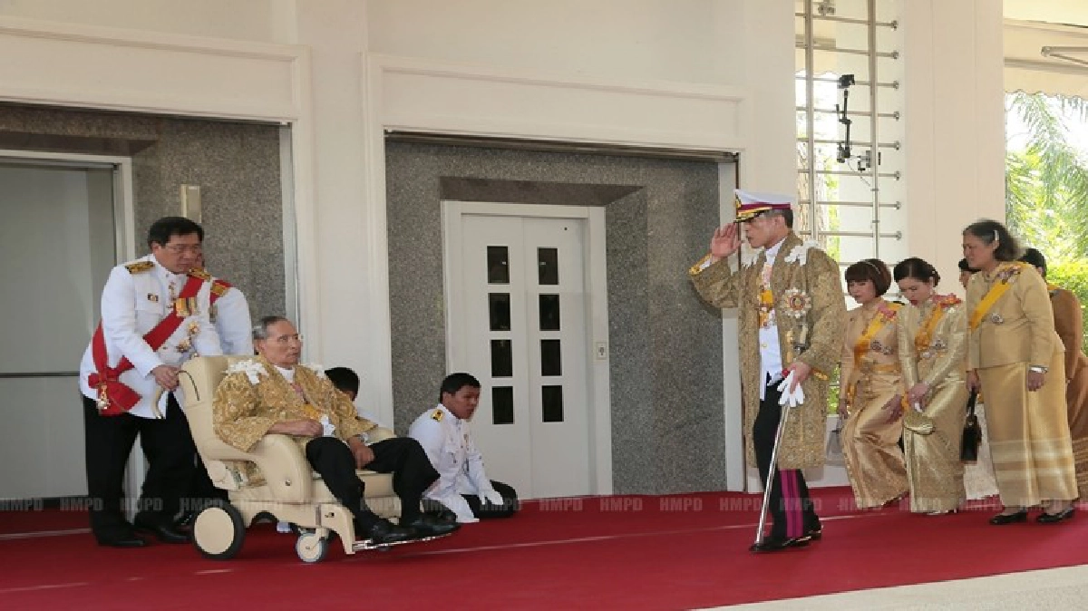 สมเด็จพระเจ้าอยู่หัวพระราชทานราชสังคหวัตถุ 5 ธ.ค.