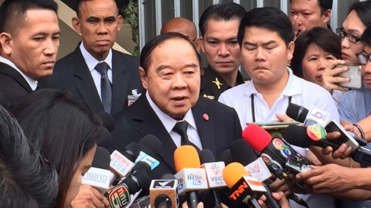 “ประวิตร” ให้ถาม “ประยุทธ์” เรื่องปรับ ครม.