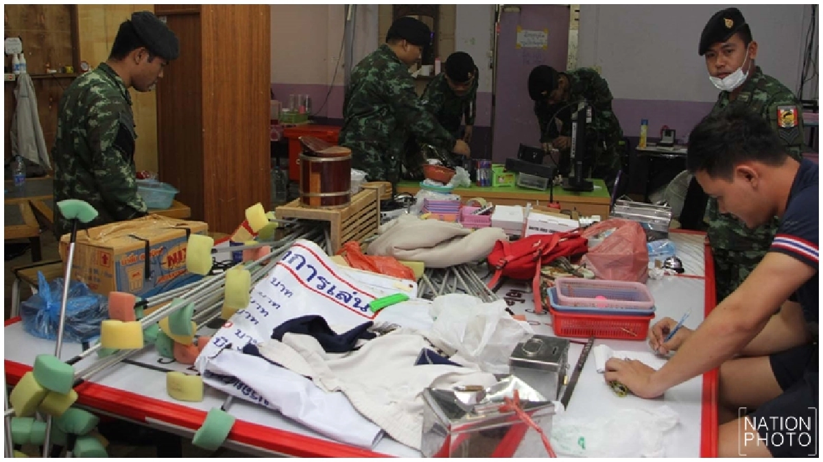 ทหาร-ตร.บุกจับบ่อนไฮโลย่านตลาดพลู รวบนักพนัน 39 คน 